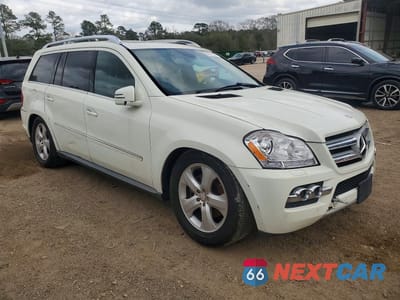 Czwarte zdjęcie samochodu z boku: 2011 MERCEDES-BENZ GL 450 4MATIC VIN:4JGBF7BE0BA756221 - miniatura