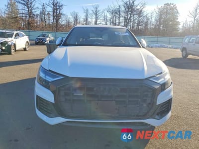 Piąte zdjęcie samochodu w środku: 2020 AUDI Q8 PREMIUM VIN:WA1AVAF17LD019101 - miniatura