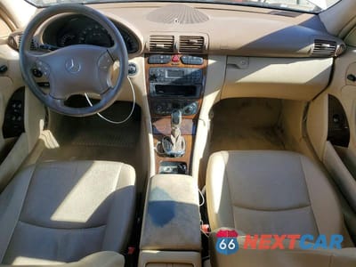 Zdjęcie 8 z 12 samochodu: 2003 MERCEDES-BENZ C 320 VIN:WDBRF64J93F298415 - miniatura