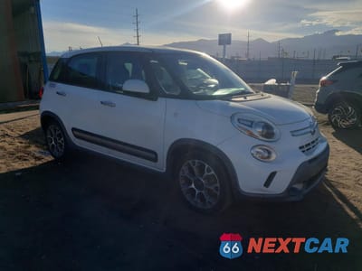 Czwarte zdjęcie samochodu z boku: 2014 FIAT 500L TREKKING VIN:ZFBCFADH1EZ010835 - miniatura