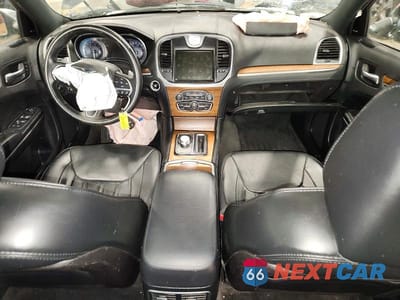 Zdjęcie 8 z 13 samochodu: 2015 CHRYSLER 300C PLATINUM VIN:2C3CCASG7FH803403 - miniatura