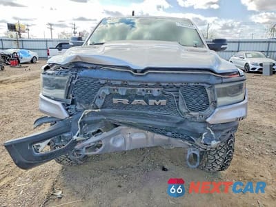 Piąte zdjęcie samochodu w środku: 2019 RAM TRUCKS 1500 REBEL VIN:1C6SRFLT6KN722626 - miniatura
