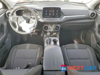 Zdjęcie 8 z 13 samochodu: 2023 CHEVROLET BLAZER 2LT VIN:3GNKBCR47PS176676 - miniatura