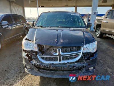 Piąte zdjęcie samochodu w środku: 2018 DODGE GRAND CARAVAN VIN:2C4RDGCG0JR266557 - miniatura