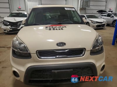 Piąte zdjęcie samochodu w środku: 2012 KIA SOUL BASE VIN:KNDJT2A51C7454190 - miniatura
