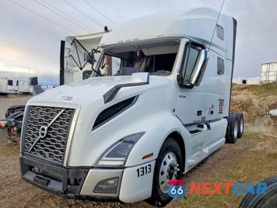 Drugie zdjęcie samochodu z przodu: 2022 VOLVO VN VNL VIN:4V4NC9EH7NN296925 - miniatura