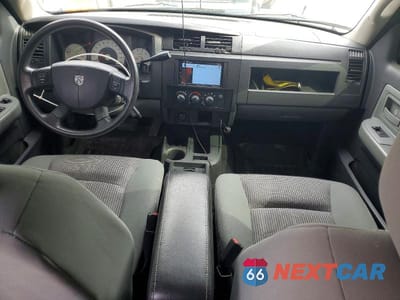 Zdjęcie 8 z 12 samochodu: 2011 DODGE DAKOTA SLT VIN:1D7RW3GK0BS606474 - miniatura
