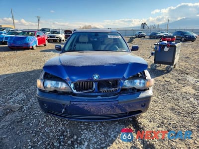 Piąte zdjęcie samochodu w środku: 2005 BMW 325 XI VIN:WBAEU33435PR19870 - miniatura