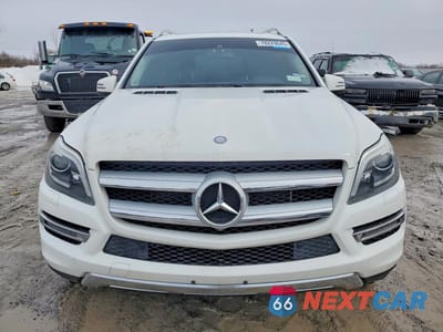 Piąte zdjęcie samochodu w środku: 2016 MERCEDES-BENZ GL 450 4MATIC VIN:4JGDF6EE0GA644122 - miniatura