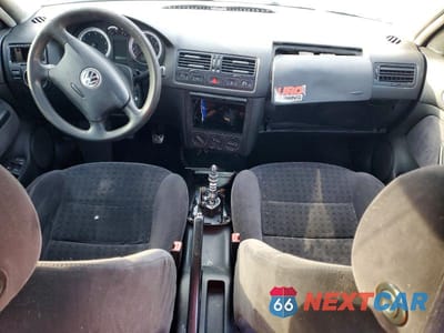 Zdjęcie 8 z 13 samochodu: 2002 VOLKSWAGEN JETTA GLS VIN:3VWSE69M62M100250 - miniatura