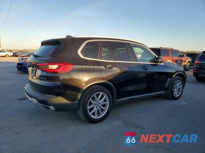 Trzecie zdjęcie samochodu z tyłu: 2020 BMW X5 SDRIVE 40I VIN:5UXCR4C09L9B80022 - miniatura