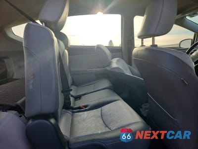 Zdjęcie 10 z 12 samochodu: 2016 TOYOTA PRIUS V FIVE VIN:JTDZN3EU5GJ046207 - miniatura