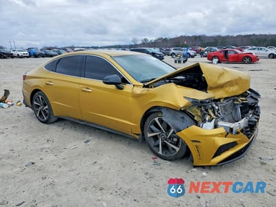 Czwarte zdjęcie samochodu z boku: 2021 HYUNDAI SONATA SEL PLUS VIN:5NPEJ4J26MH108481 - miniatura