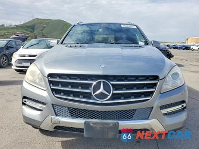 Piąte zdjęcie samochodu w środku: 2012 MERCEDES-BENZ ML 350 4MATIC VIN:4JGDA5HB9CA008741 - miniatura
