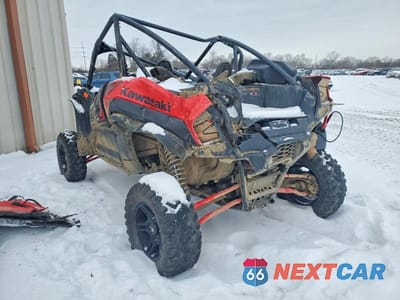 Trzecie zdjęcie samochodu z tyłu: 2023 KAWASAKI TERYX KRX 1000 UTILITY VEHICLE VIN:JKARFCA12PB518960 - miniatura