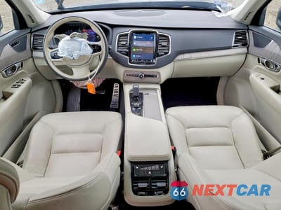 Zdjęcie 8 z 13 samochodu: 2025 VOLVO XC90 PLUS VIN:YV4H60PE3S1312472 - miniatura