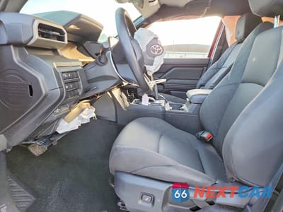 Zdjęcie 7 z 11 samochodu: 2024 TOYOTA TACOMA XTRACAB VIN:3TYJDAHN6RT017415 - miniatura