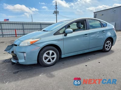 2013 TOYOTA PRIUS FOUR JTDKN3DU2D5666083 - główne zdjęcie licytacji z USA - miniatura