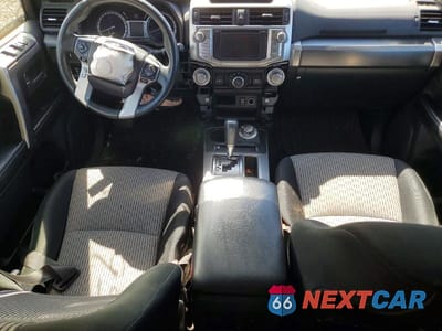 Zdjęcie 8 z 13 samochodu: 2016 TOYOTA 4RUNNER SR5 VIN:JTEBU5JR7G5368840 - miniatura