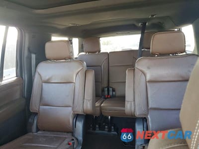 Zdjęcie 10 z 13 samochodu: 2023 CHEVROLET SUBURBAN 6.2L V8 HIGH COUNTRY VIN:1GNSCGKL9PR290932 - miniatura