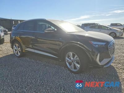 Czwarte zdjęcie samochodu z boku: 2023 AUDI Q4 E-TRON PREMIUM PLUS VIN:WA1L2BFZXPP063420 - miniatura