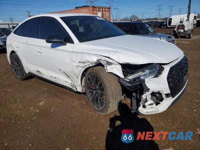 Czwarte zdjęcie samochodu z boku: 2023 AUDI SQ5 SPORTBACK PREMIUM PLUS VIN:WA124AFY3P2070651 - miniatura