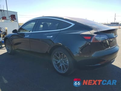 Drugie zdjęcie samochodu z przodu: 2018 TESLA MODEL 3 VIN:5YJ3E1EA2JF051766 - miniatura