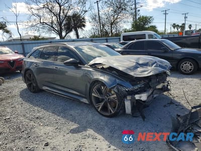 Czwarte zdjęcie samochodu z boku: 2021 AUDI RS6 VIN:WUA1CBF29MN903811 - miniatura