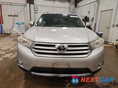 Piąte zdjęcie samochodu w środku: 2011 TOYOTA HIGHLANDER LIMITED VIN:5TDDK3EH9BS056420 - miniatura