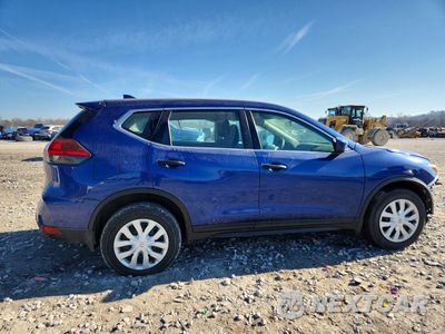 Trzecie zdjęcie samochodu z tyłu: 2017 NISSAN ROGUE S VIN:5N1AT2MV4HC785187 - miniatura