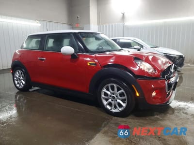 Czwarte zdjęcie samochodu z boku: 2018 MINI COOPER VIN:WMWXP5C53J2G63292 - miniatura