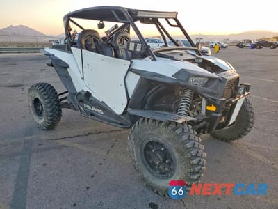 2015 POLARIS RZR XP 100 UTILITY VEHICLE 4XAVDE992FB961437 - główne zdjęcie licytacji z USA - miniatura