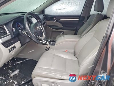 Zdjęcie 7 z 12 samochodu: 2015 TOYOTA HIGHLANDER XLE VIN:5TDJKRFH3FS147077 - miniatura