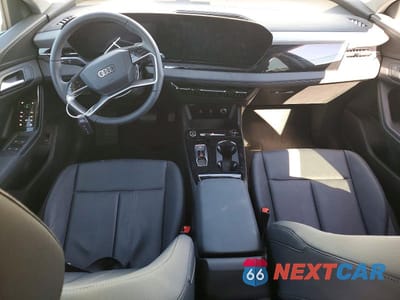 Zdjęcie 8 z 12 samochodu: 2025 AUDI Q6 E-TRON PREMIUM VIN:WA112BGF8SA013137 - miniatura