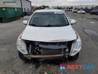 Piąte zdjęcie samochodu w środku: 2017 NISSAN VERSA 1.6 SV VIN:3N1CN7AP8HL832870 - miniatura