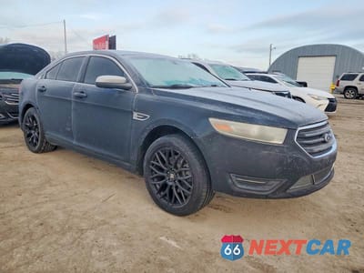 Czwarte zdjęcie samochodu z boku: 2014 FORD TAURUS LIMITED VIN:1FAHP2F88EG110984 - miniatura