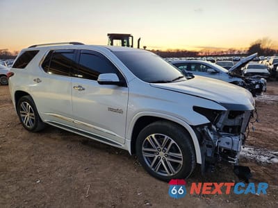 Czwarte zdjęcie samochodu z boku: 2023 CHEVROLET TRAVERSE HIGH COUNTRY VIN:1GNERNKW6PJ315746 - miniatura