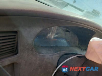 Zdjęcie 9 z 11 samochodu: 1997 MERCURY COUGAR XR7 VIN:1MELM62W0VH625558 - miniatura
