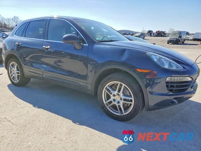 Czwarte zdjęcie samochodu z boku: 2013 PORSCHE CAYENNE VIN:WP1AF2A27DLA33773 - miniatura
