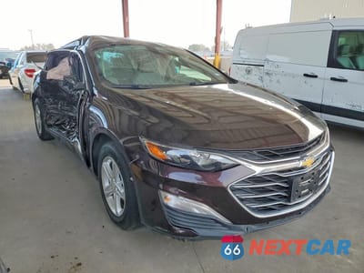 Czwarte zdjęcie samochodu z boku: 2021 CHEVROLET MALIBU LS VIN:1G1ZC5ST9MF055643 - miniatura