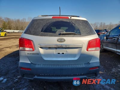 Zdjęcie 6 z 13 samochodu: 2012 KIA SORENTO LX VIN:5XYKT3A69CG248444 - miniatura