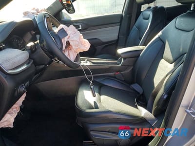Zdjęcie 7 z 13 samochodu: 2025 JEEP COMPASS LATITUDE VIN:3C4NJDBN0ST562022 - miniatura