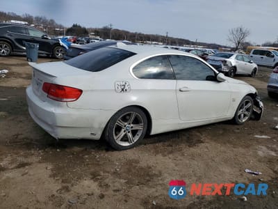 Trzecie zdjęcie samochodu z tyłu: 2009 BMW 328 XI SULEV VIN:WBAWV53539P081366 - miniatura
