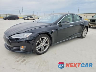 2015 TESLA MODEL S 85D 5YJSA1H22FFP74830 - główne zdjęcie licytacji z USA - miniatura