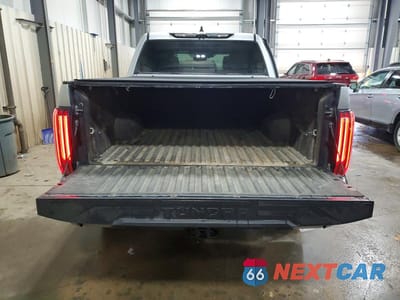 Zdjęcie 6 z 11 samochodu: 2022 TOYOTA TUNDRA LIMITED VIN:5TFJA5DB9NX010714 - miniatura