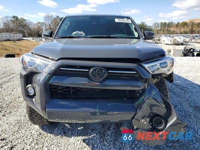 Piąte zdjęcie samochodu w środku: 2024 TOYOTA 4RUNNER SR5 PREMIUM VIN:JTENU5JR2R6286217 - miniatura