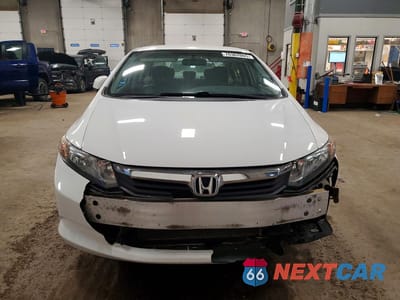 Piąte zdjęcie samochodu w środku: 2012 HONDA CIVIC LX VIN:19XFB2F58CE012444 - miniatura