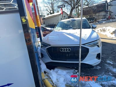 2021 AUDI E-TRON PREMIUM PLUS WA1LAAGE1MB011692 - główne zdjęcie licytacji z USA - miniatura