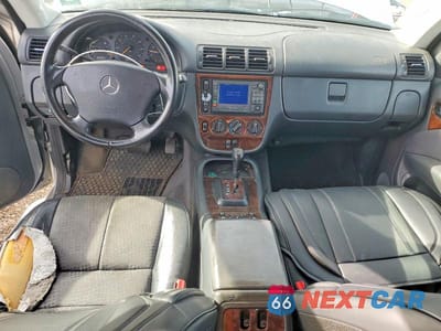 Zdjęcie 8 z 13 samochodu: 2000 MERCEDES-BENZ ML 320 VIN:4JGAB54E6YA210542 - miniatura