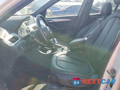 Zdjęcie 7 z 12 samochodu: 2017 BMW X1 XDRIVE28I VIN:WBXHT3C31H5F79084 - miniatura